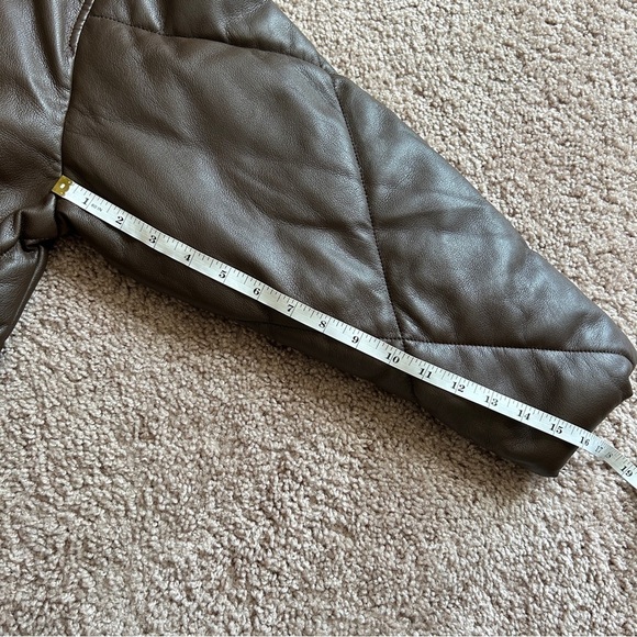 Abercrombie & Fitch Oversized Vegan Leather Brown Quilted Puffer Jacket Medium - Picture 13 of 13